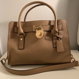 *GENTLY USED* MICHAEL Michael Kors Hamilton Bag.